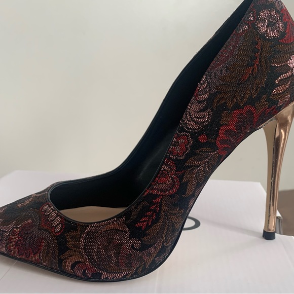 Aldo Stessy High Heel Pumps - Picture 3 of 3